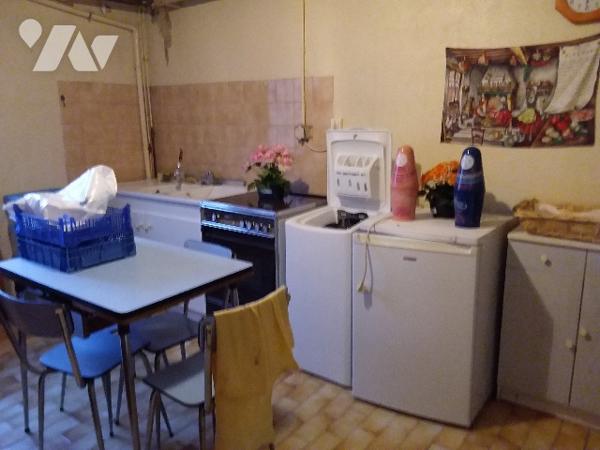 PAVILLON DE CONSTRUCTION ARTISANALE DE 158 M² HABITABLES, 6 CHAMBRES