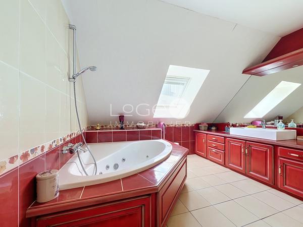 Maison 5 pièce(s) 3 chambre(s) 107.17 m²