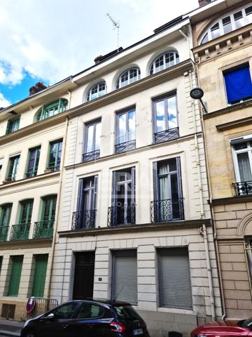Charmant F2 meublé Rouen droite
