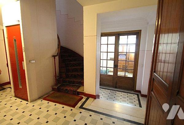 Dans le 16 éme arrondissement, en plein c?ur du quartier Passy, à 10 min du bord de seine,  app...