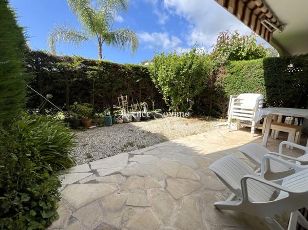 ✨ COUP DE CŒUR À CAPITOU – T1 BIS VENDU MEUBLÉ, AVEC JARDIN PRIVATIF AU SEIN D’UNE RÉSIDENCE  AVEC PISCINE