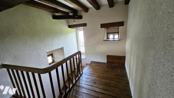 A vendre à RUFFEC, Un ensemble immobilier avec terrain attenant de 2ha3, avec maison et dépendances 