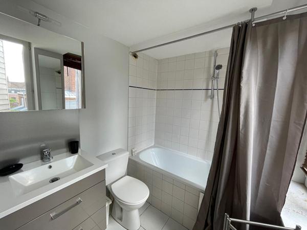 A LOUER : T1 à LILLE • rue Voltaire - Vieux-Lille • 680 € CC • Réf. G686-2