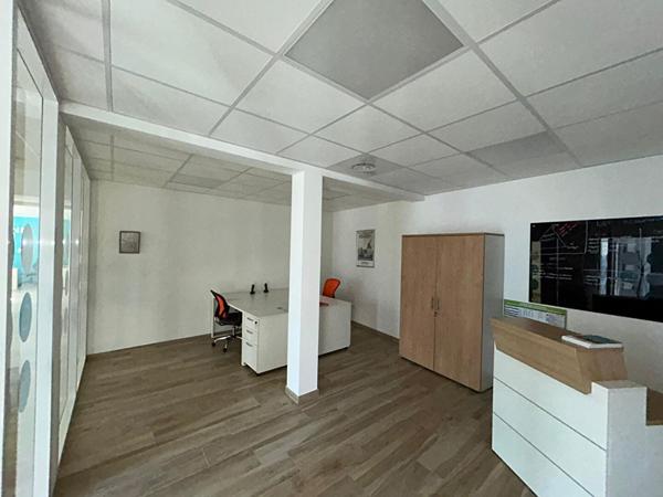 Local commercial 10 ' de Voiron 130 m2
