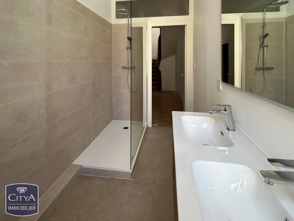 Maison à vendre 6 pièces 157m² Châteauroux (36000)