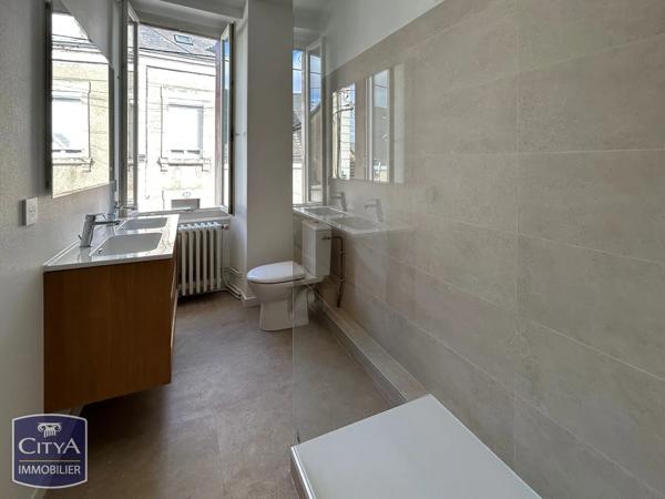 Maison à vendre 6 pièces 157m² Châteauroux (36000)