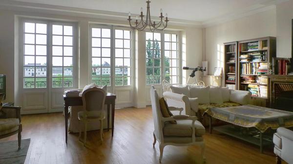 Centre ville Maison atypique avec vue sur la Loire et le Château