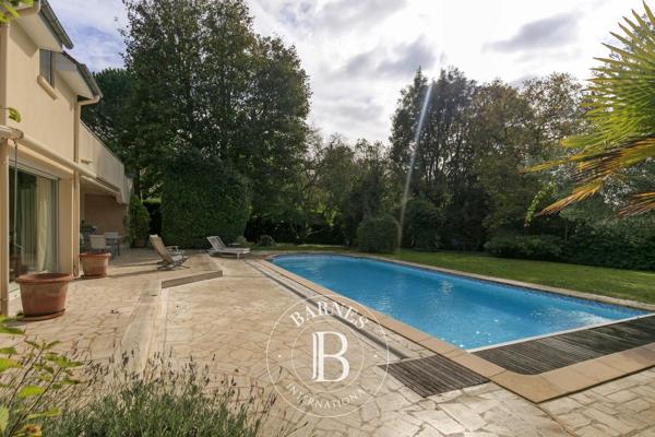 Soisy-sur-Seine, Maison 5 Chambres -  254 m² à vendre