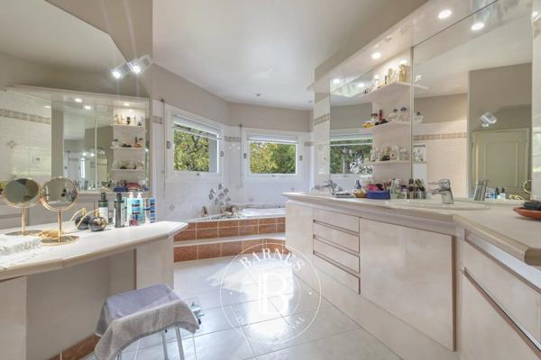 Soisy-sur-Seine, Maison 5 Chambres -  254 m² à vendre