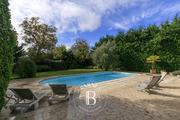 Soisy-sur-Seine, Maison 5 Chambres -  254 m² à vendre