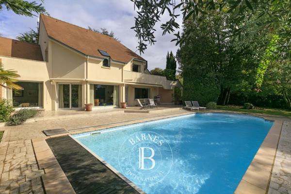 Soisy-sur-Seine, Maison 5 Chambres -  254 m² à vendre