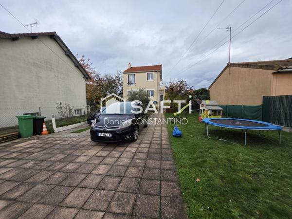 Maison Individuelle sur 394 m² de Terrain