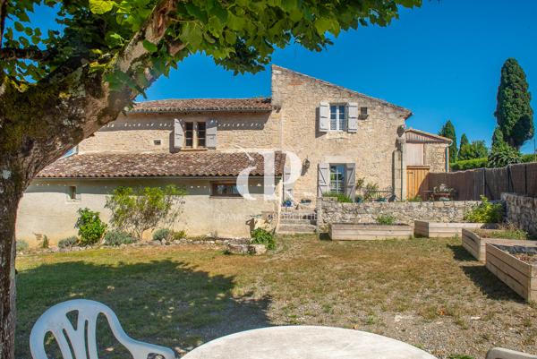 Saint-Clar (32380) Maison de village avec deuxième logement et vue imprenable