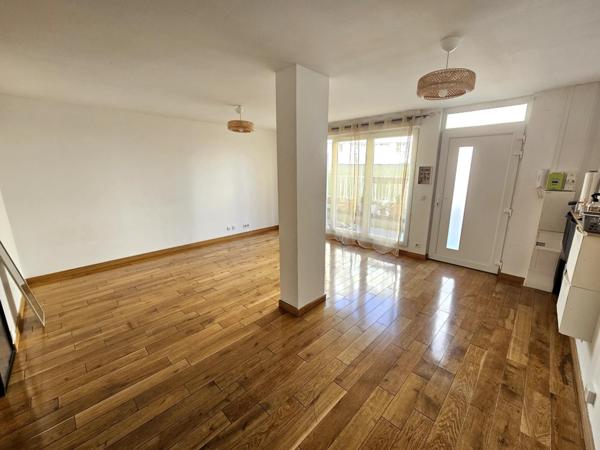 Appartement à AUBERVILLIERS, 93300 - 3 pièces 71m²
