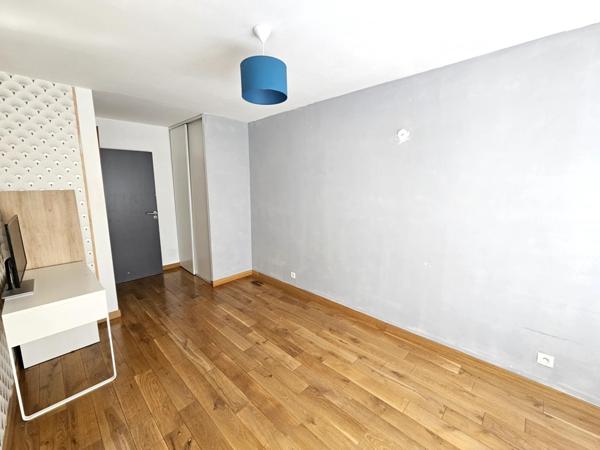 Appartement à AUBERVILLIERS, 93300 - 3 pièces 71m²