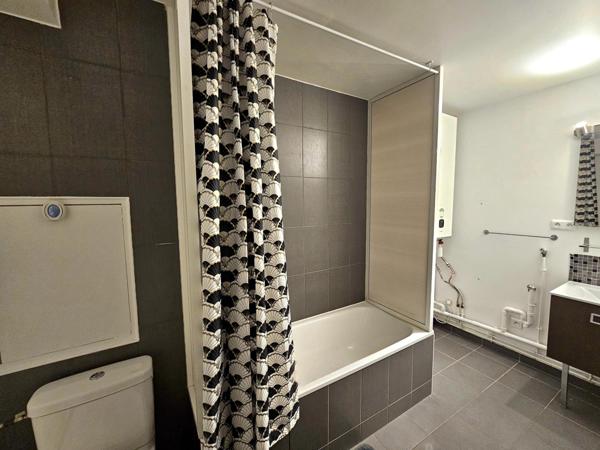 Appartement à AUBERVILLIERS, 93300 - 3 pièces 71m²