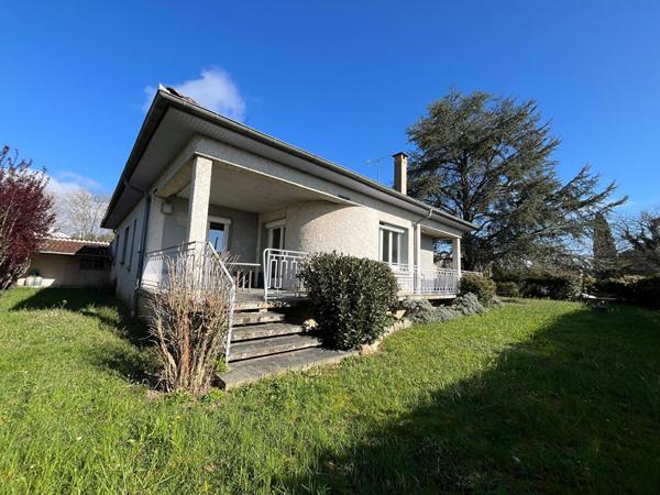 Grande maison de 173m² avec 5 chambres à proximité de St-Sulpice la Pointe !