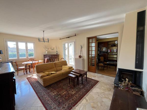 Grande maison de 173m² avec 5 chambres à proximité de St-Sulpice la Pointe !