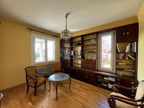 Grande maison de 173m² avec 5 chambres à proximité de St-Sulpice la Pointe !