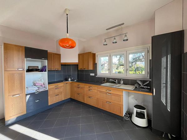 Grande maison de 173m² avec 5 chambres à proximité de St-Sulpice la Pointe !