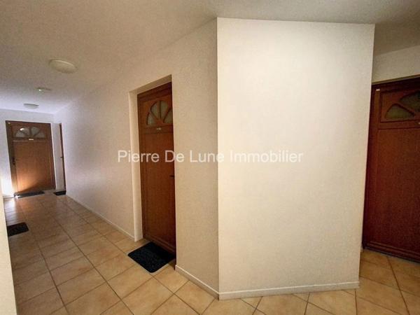 Bureau À vendre 325 m²