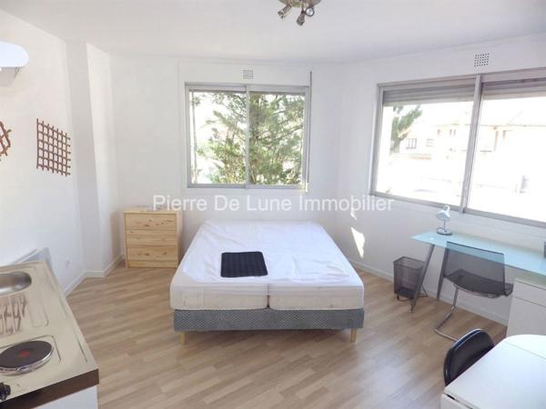 Bureau À vendre 325 m²