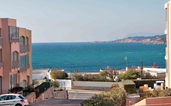 Appartement à louer    1 pièce • 30 m2 Six-Fours-les-Plages