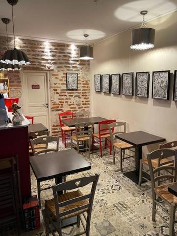 Fonds de commerce à vendre FLEURANCE (32) - salon de thé