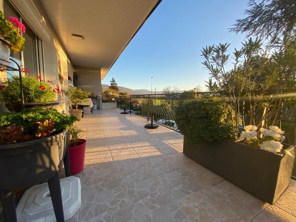 MAISON + APPARTEMENT INDEPENDANT