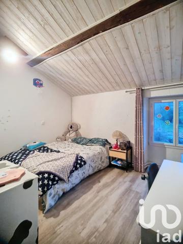 Maison traditionnelle 6 pièces de 135 m² à Essarts en Bocage (85140)