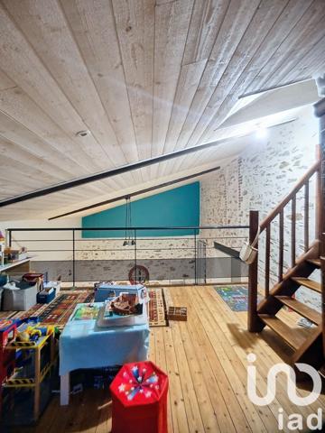 Maison traditionnelle 6 pièces de 135 m² à Essarts en Bocage (85140)