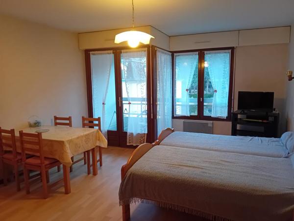 Studio meublé avec balcon et parking privatif