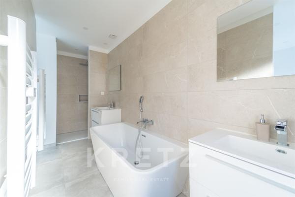 Villa contemporaine en bord de mer