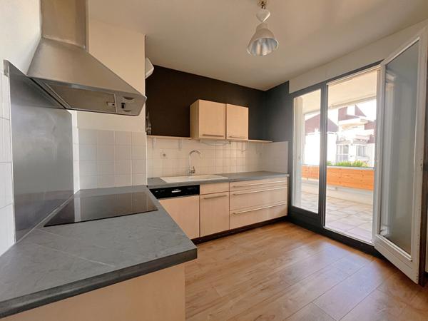 Appartement T4 avec loggia de 78m² ? St Apollinaire (La Fleuriée)