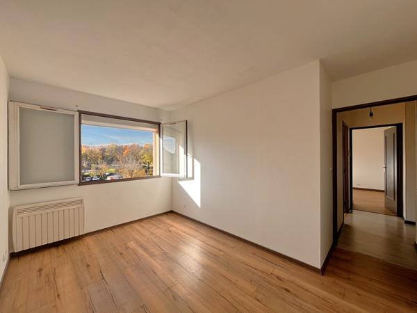 Appartement T4 avec loggia de 78m² ? St Apollinaire (La Fleuriée)