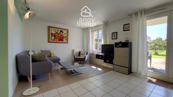Rez de jardin
                                                                                                                                                                                                                                                                                                                        5 pièce(s)                                                                                                                                                                                                          4 chambre(s)                                                                                                                                                                                                          95.18  m²