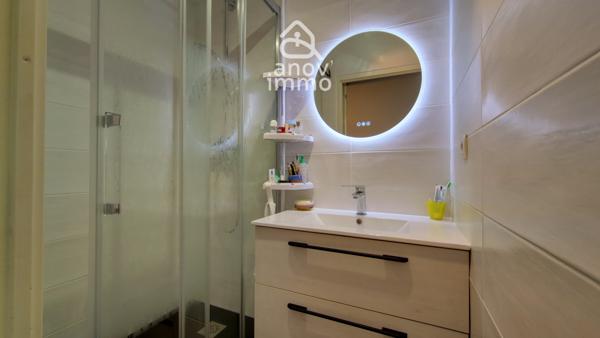 Rez de jardin
                                                                                                                                                                                                                                                                                                                        5 pièce(s)                                                                                                                                                                                                          4 chambre(s)                                                                                                                                                                                                          95.18  m²