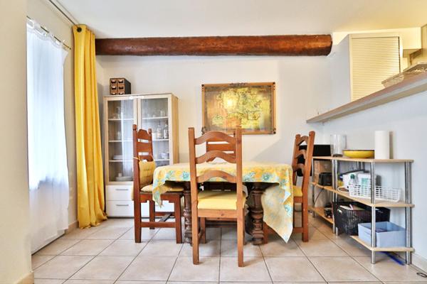 Maison Nevian 4 pièce(s) 99 m2