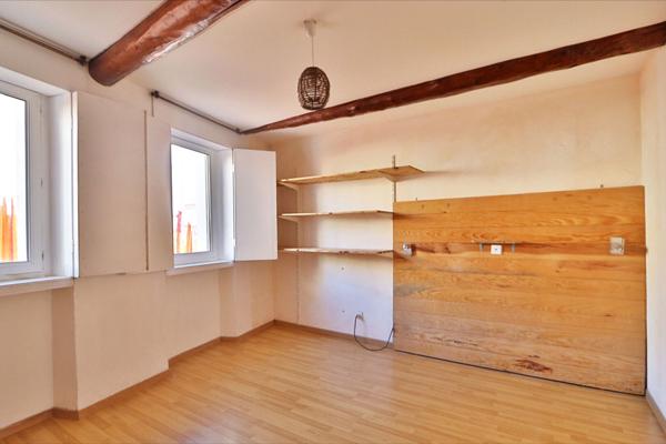 Maison Nevian 4 pièce(s) 99 m2