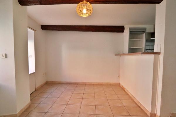 Maison Nevian 4 pièce(s) 99 m2