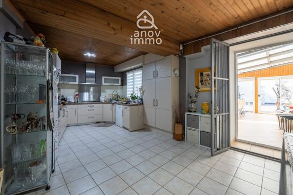 Maison 5 pièce(s) 3 chambre(s) 168 m²