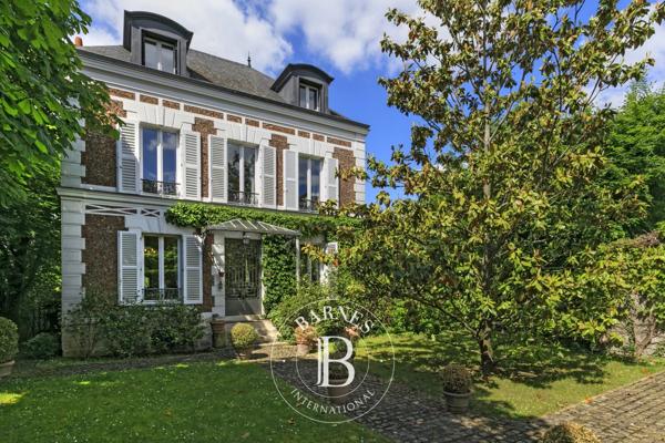 Saint-Maur-des-Fossés, Maison 5 Chambres -  248 m² à vendre