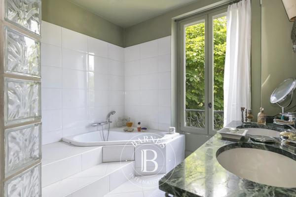 Saint-Maur-des-Fossés, Maison 5 Chambres -  248 m² à vendre