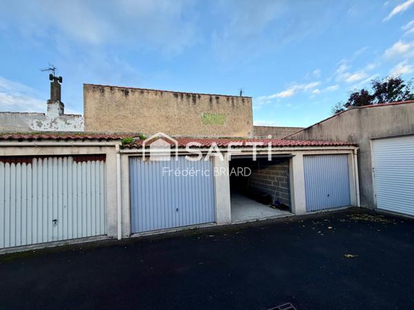 Les Sables d'Olonne. Garage sécurisé 15.30m2