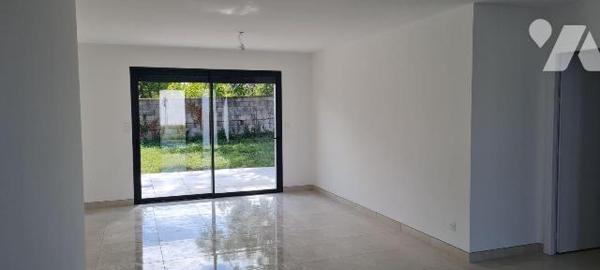 Situé au calme et à proximité de tous les commerces Maison neuve  RE 2020 superficie 87,15 m² ,...