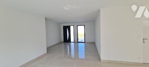 Situé au calme et à proximité de tous les commerces Maison neuve  RE 2020 superficie 87,15 m² ,...