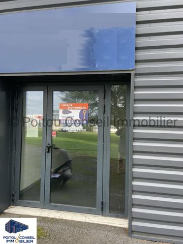 AVENUE DE PARIS CELLULE COMMERCIALE 51m2 AVEC PARKINGS