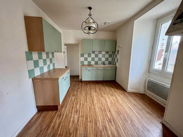 Appartement à vendre |  Saint-Yrieix-la-Perche |  4 pièces | 81 m²