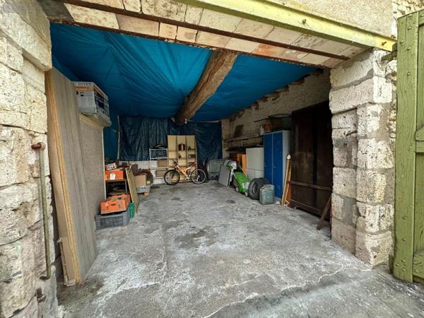 Maison à vendre à Montrichard-Val-de-Cher dans le Loir-et-Cher (41400), ref : 12101/1300   
CENTRE BOURG