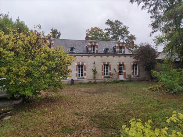 À vendre - Maison ancienne, 14 pièces située à Joué-lès-Tours (37300)